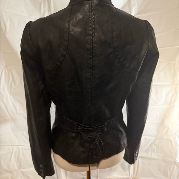 Guess Black Faux Leather Jacket with Asymmetrical Zipper and Fitted Design - Picture 3 of 7